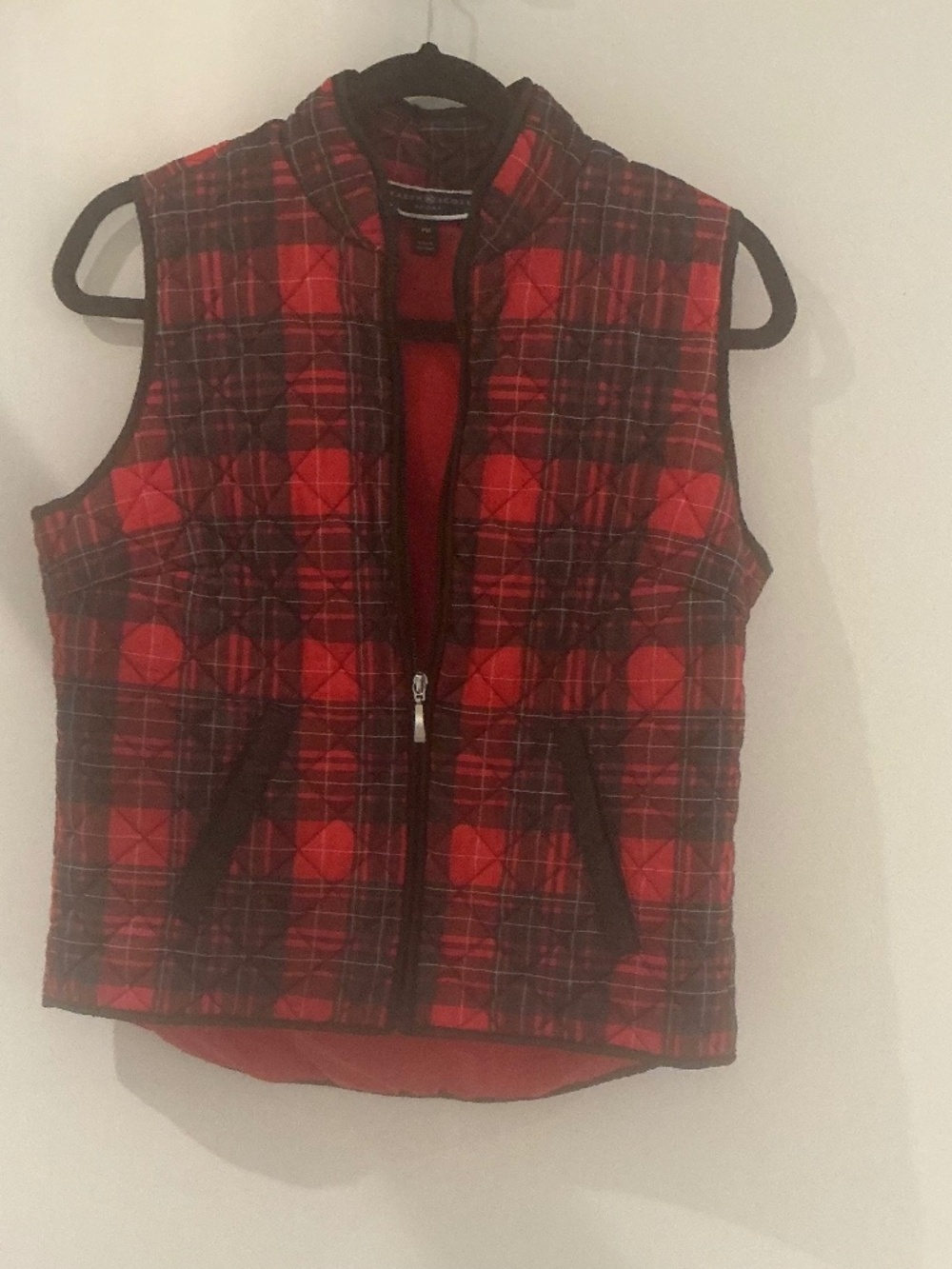 Karen Scott Red & Black Tartan Plaid Puffer Vest PM NWOT Holiday